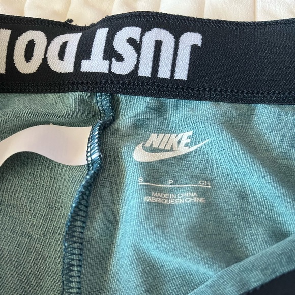 Nike sportswear ankle logo legging - Picture 4 of 6